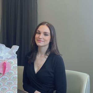 Meet your Posher, Laurence